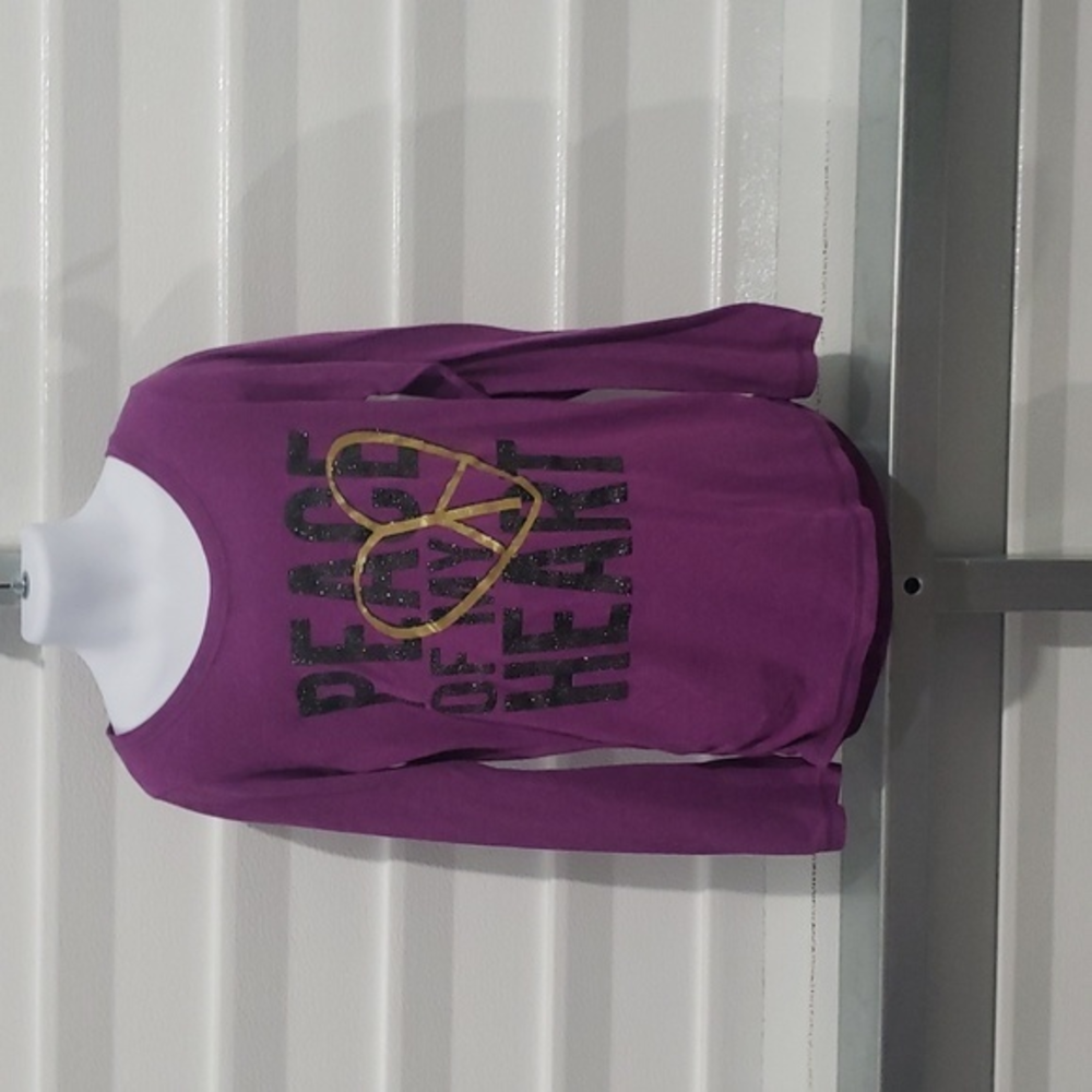 Hanes brand long sleeve size Medium